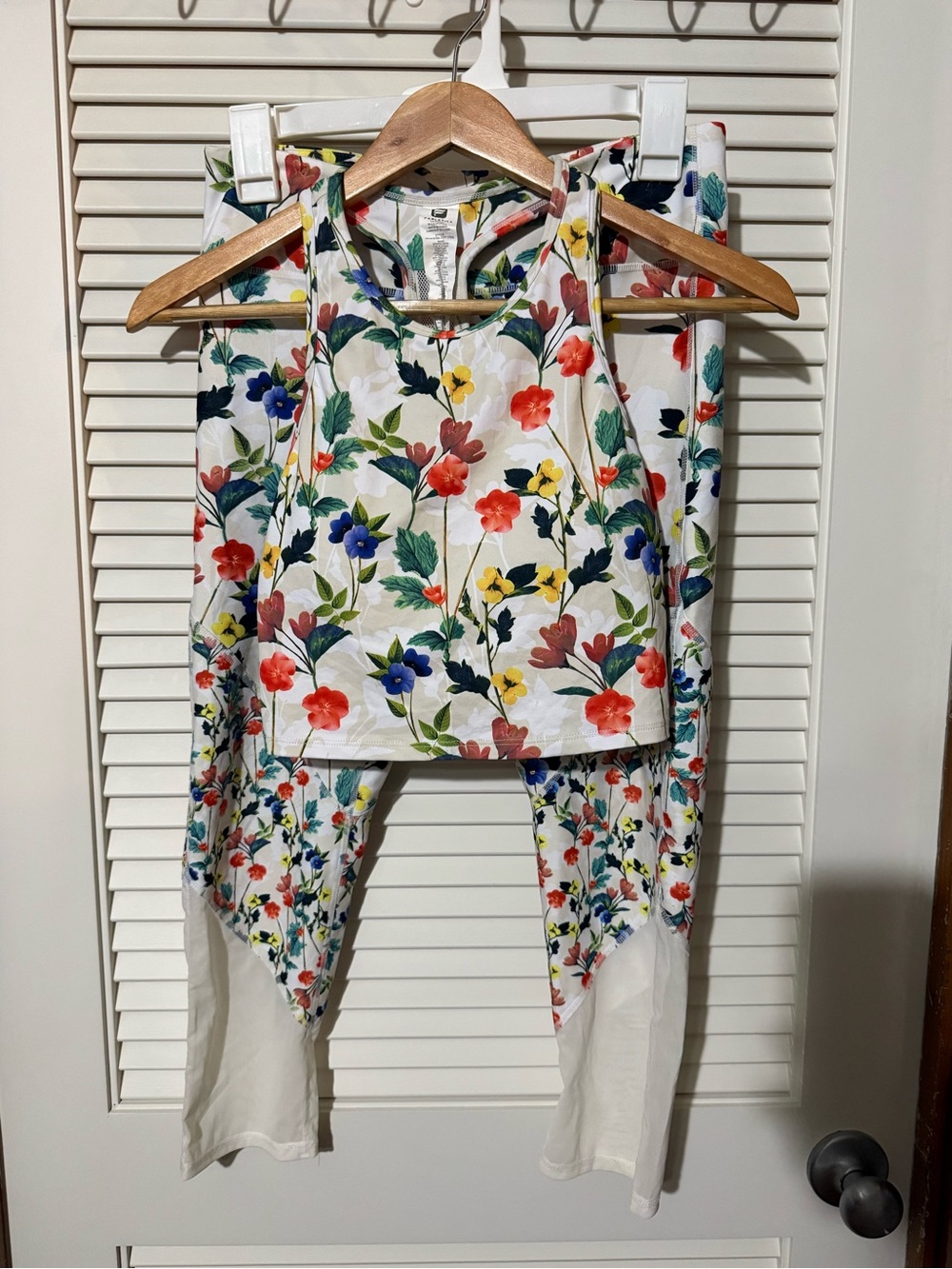 Fabletics White Floral Top (built in Sports bra) & Legging Set Multicolor Bloom